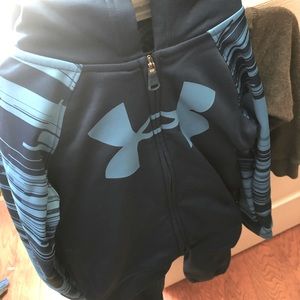 💎💎💎Like New Under Armor Boy 5t bundle